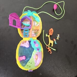 Polly Pocket Tropical Pineapple Wearable Mini Playset Purse Mattel